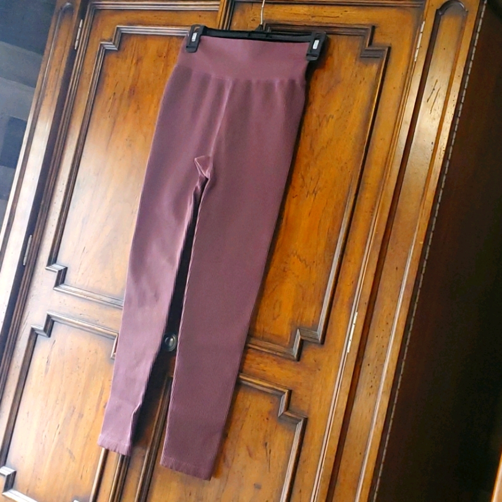 Calvin Klein ribbed leggings